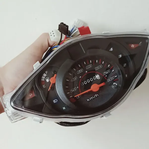 Có nên thay đồng hồ xe máy không? Khi nào cần thay?