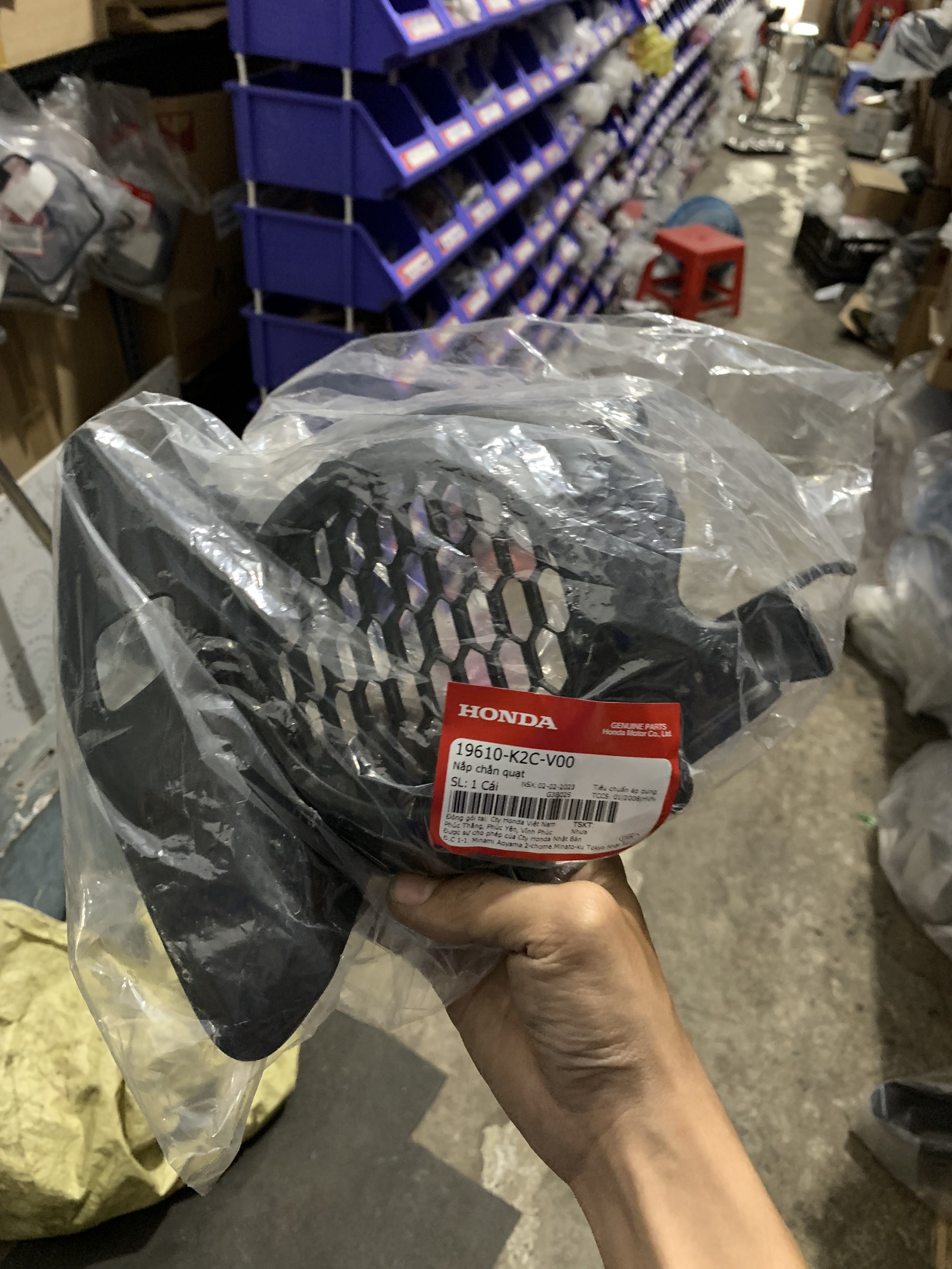 NHỰA ỐP QUẠT GIÓ VS 20 K2C